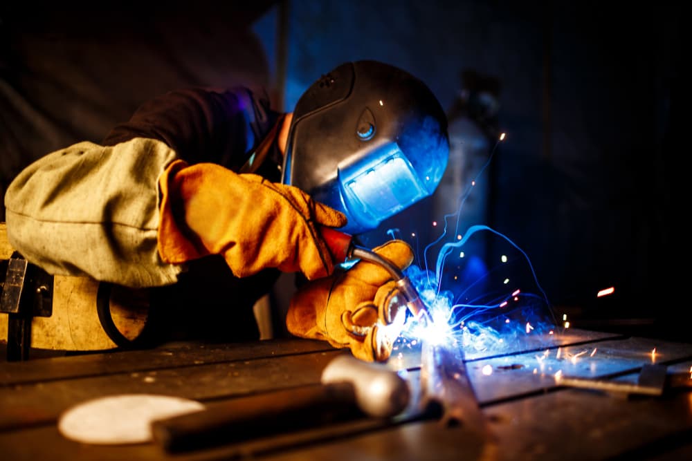 Protégez-vous au travail : La Combinaison de Travail pour Prévenir les Risques